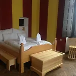 Egervari Varkastely Pensjonat 3*