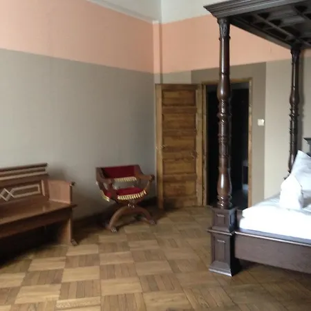 Egervari Varkastely Guest house *